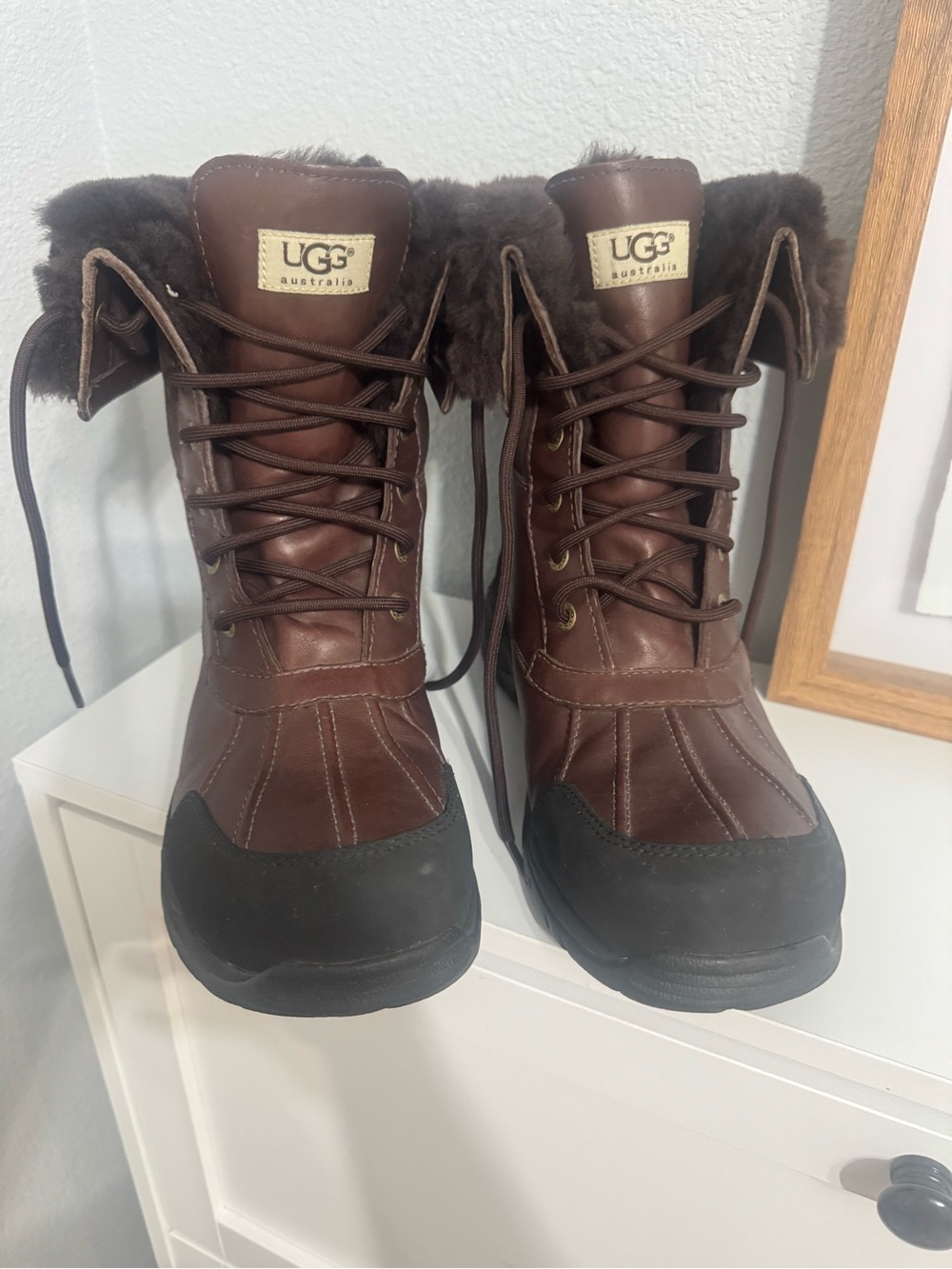 UGG Brown Leather Lace-Up Winter Boots with Fur Cuff